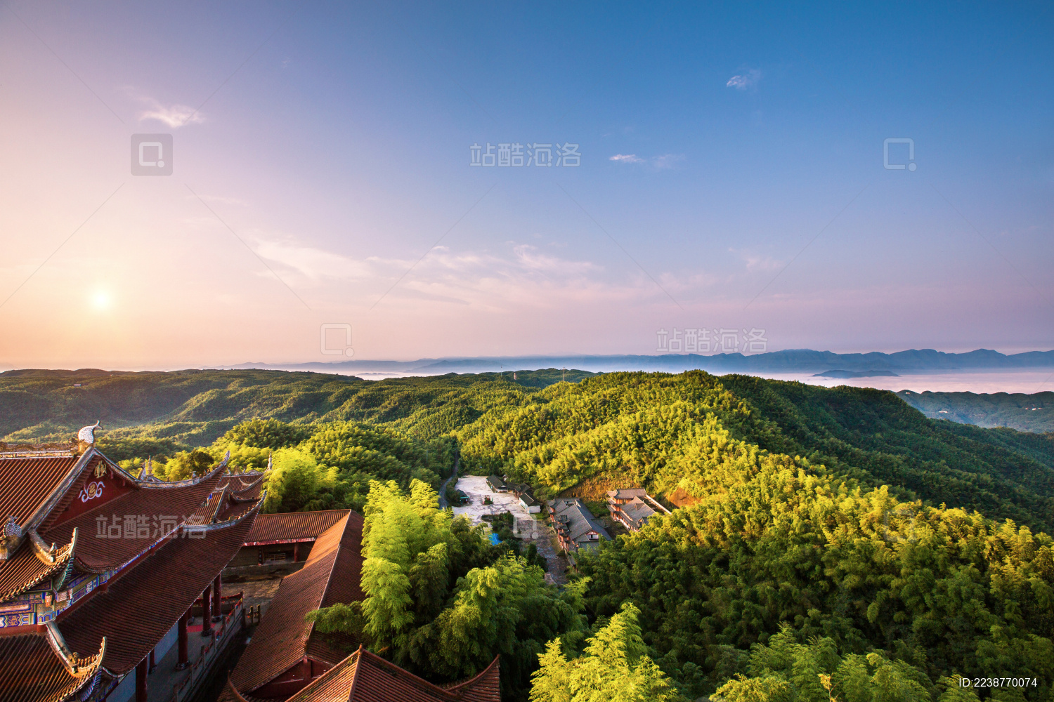 中国四川宜宾长宁县蜀南竹海龙吟寺风景区