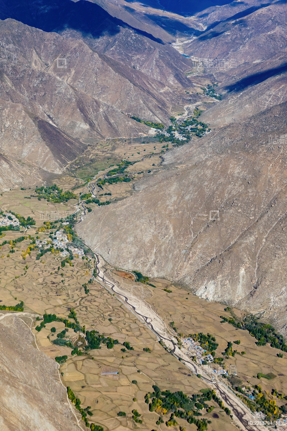 中国西藏拉萨河谷旅行航拍