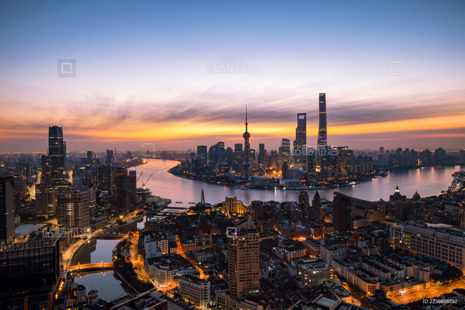 上海外滩陆家嘴城市风光