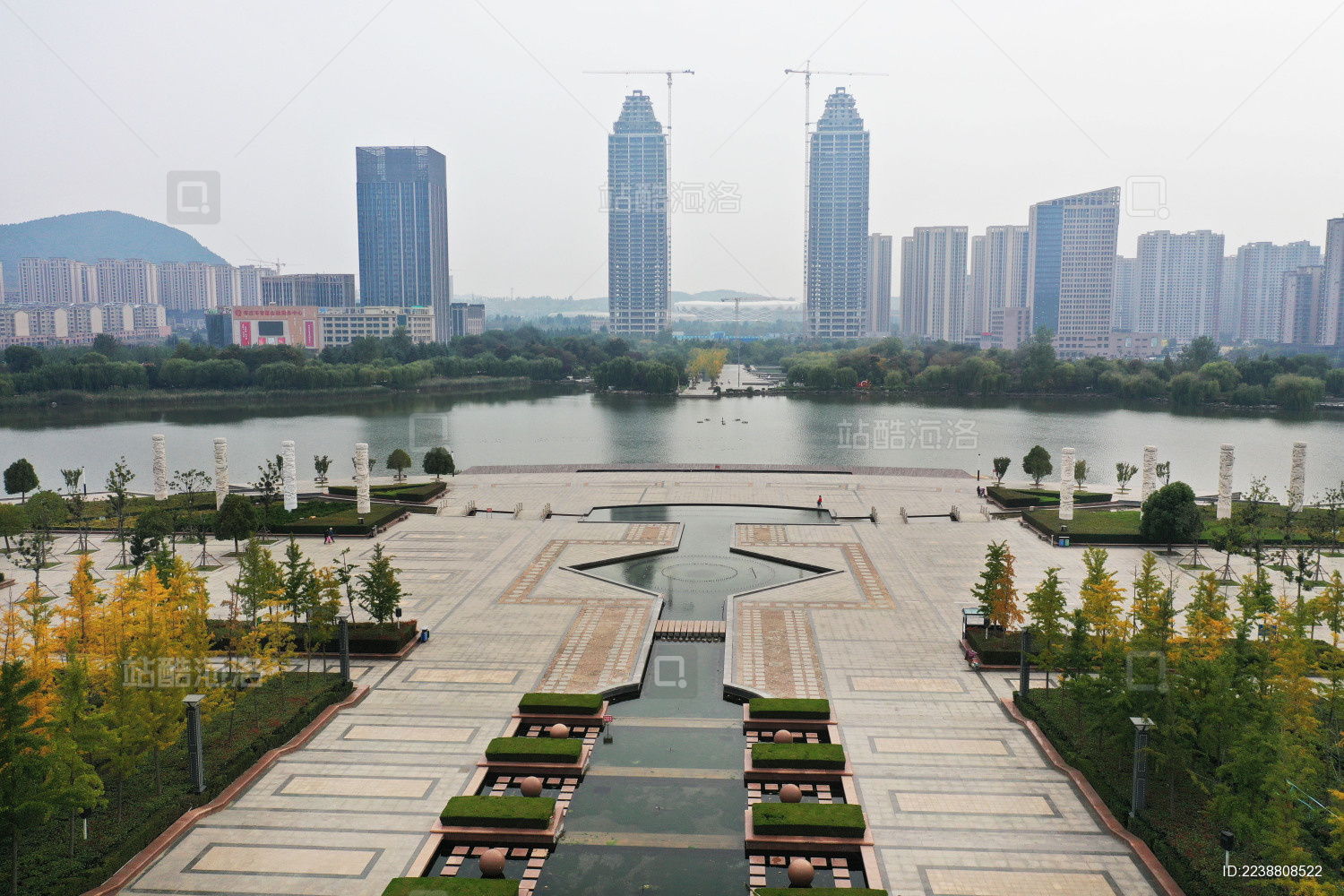 中国山东枣庄凤鸣湖秋日美景