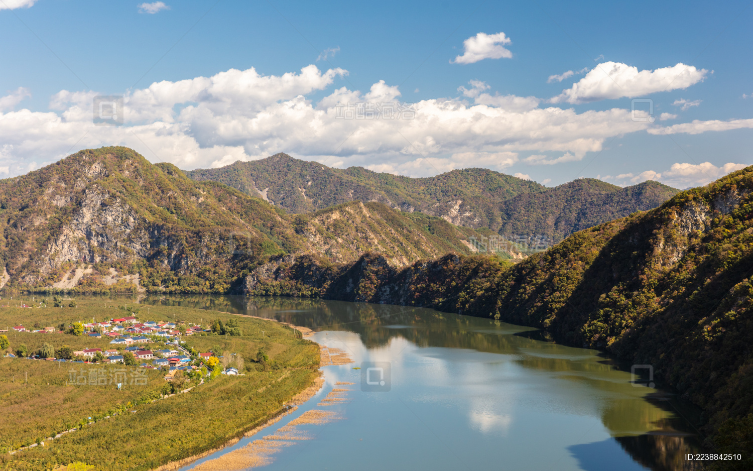 中国辽宁丹东宽甸连江自然风光