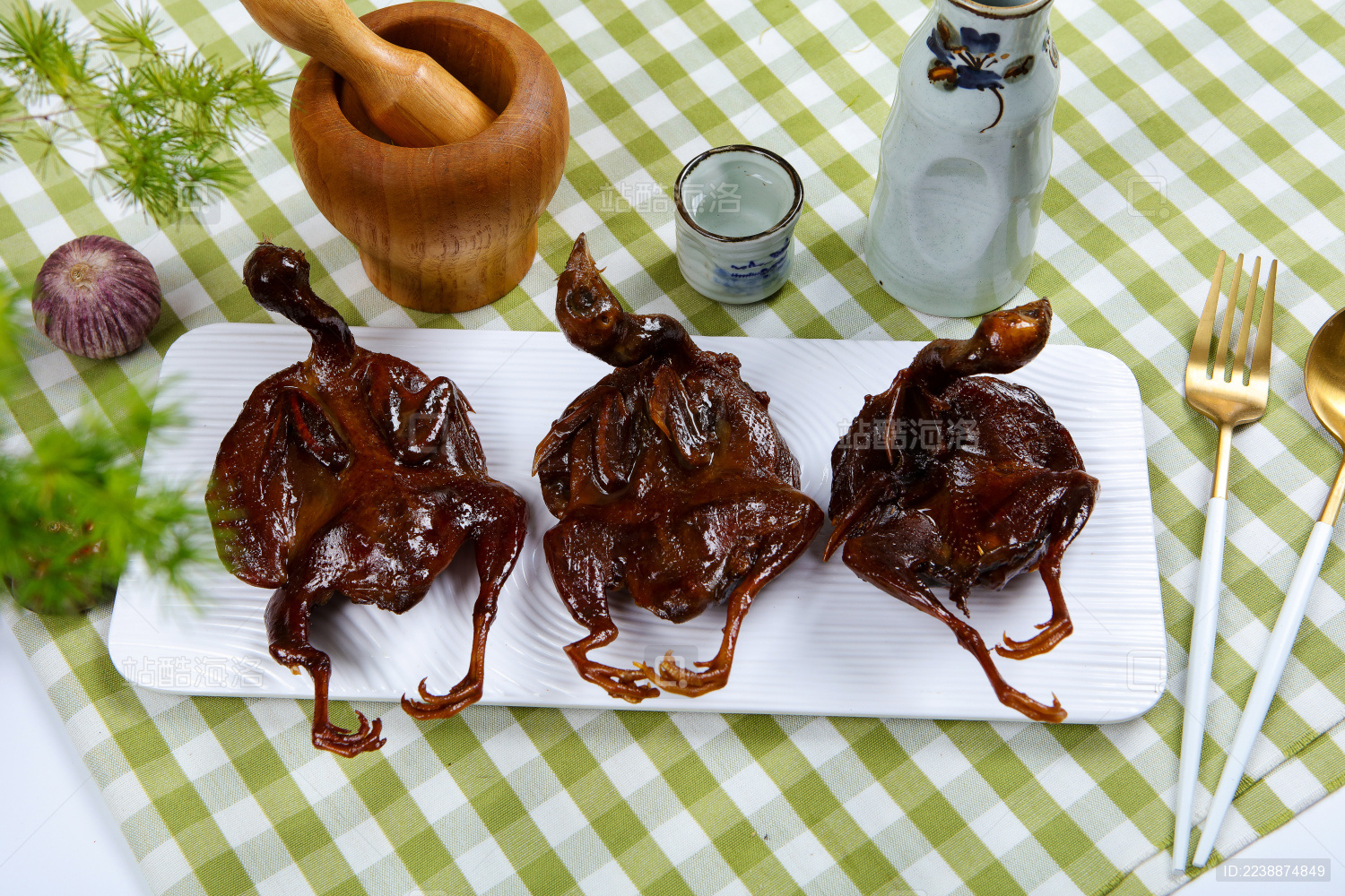 特色美味小吃炸鹌鹑