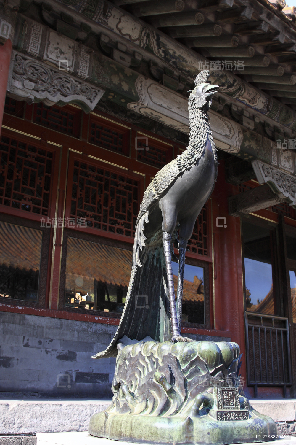 中国北京故宫翊坤宫里的铜凤凰