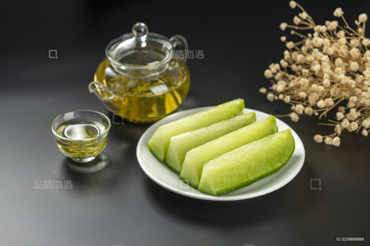 青萝卜特写黑色背景