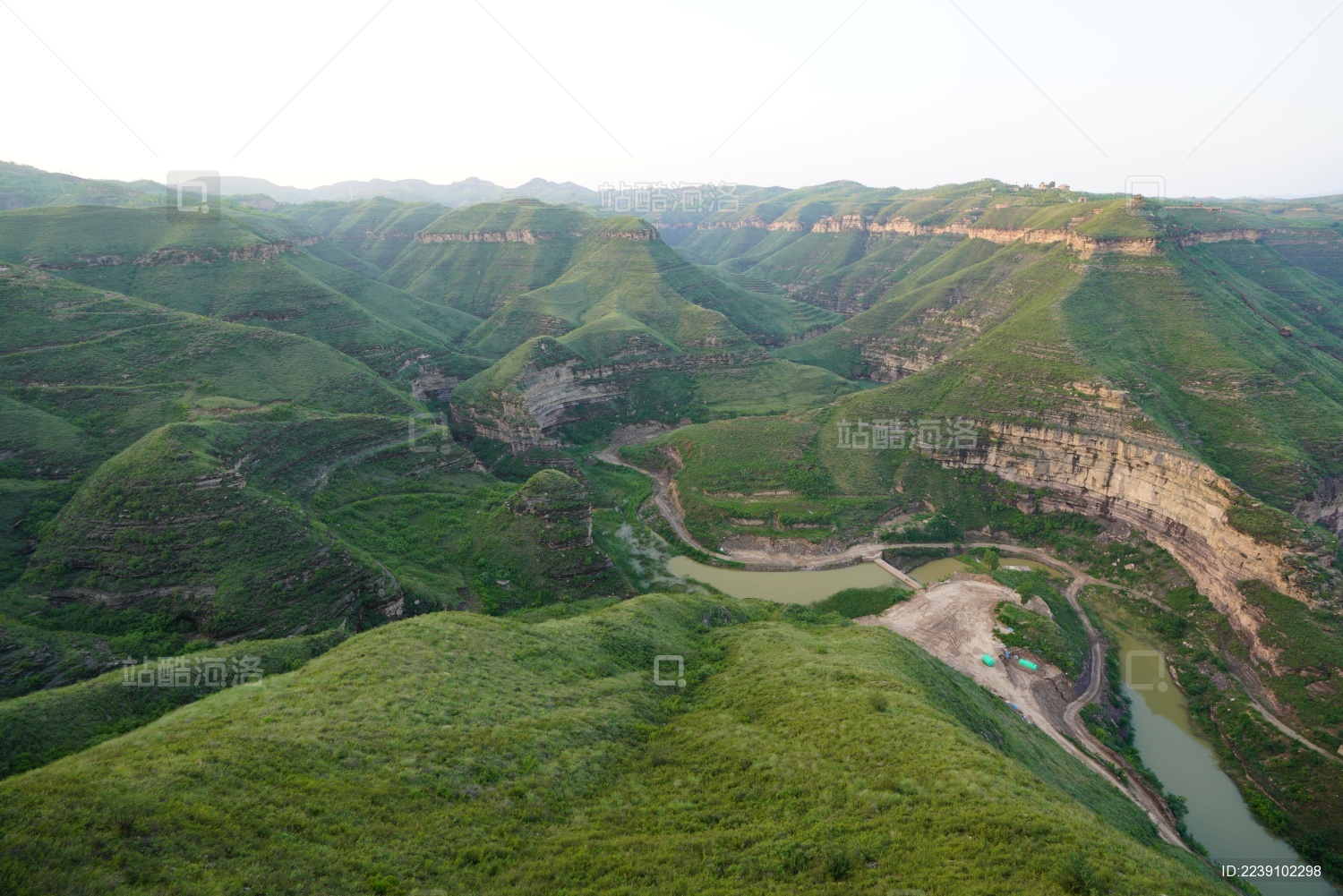 中国陕西延川县蛇曲国家地质公园 黄河清水湾_站酷海洛_正版图片_视频_字体_音乐素材交易平台_站酷旗下品牌