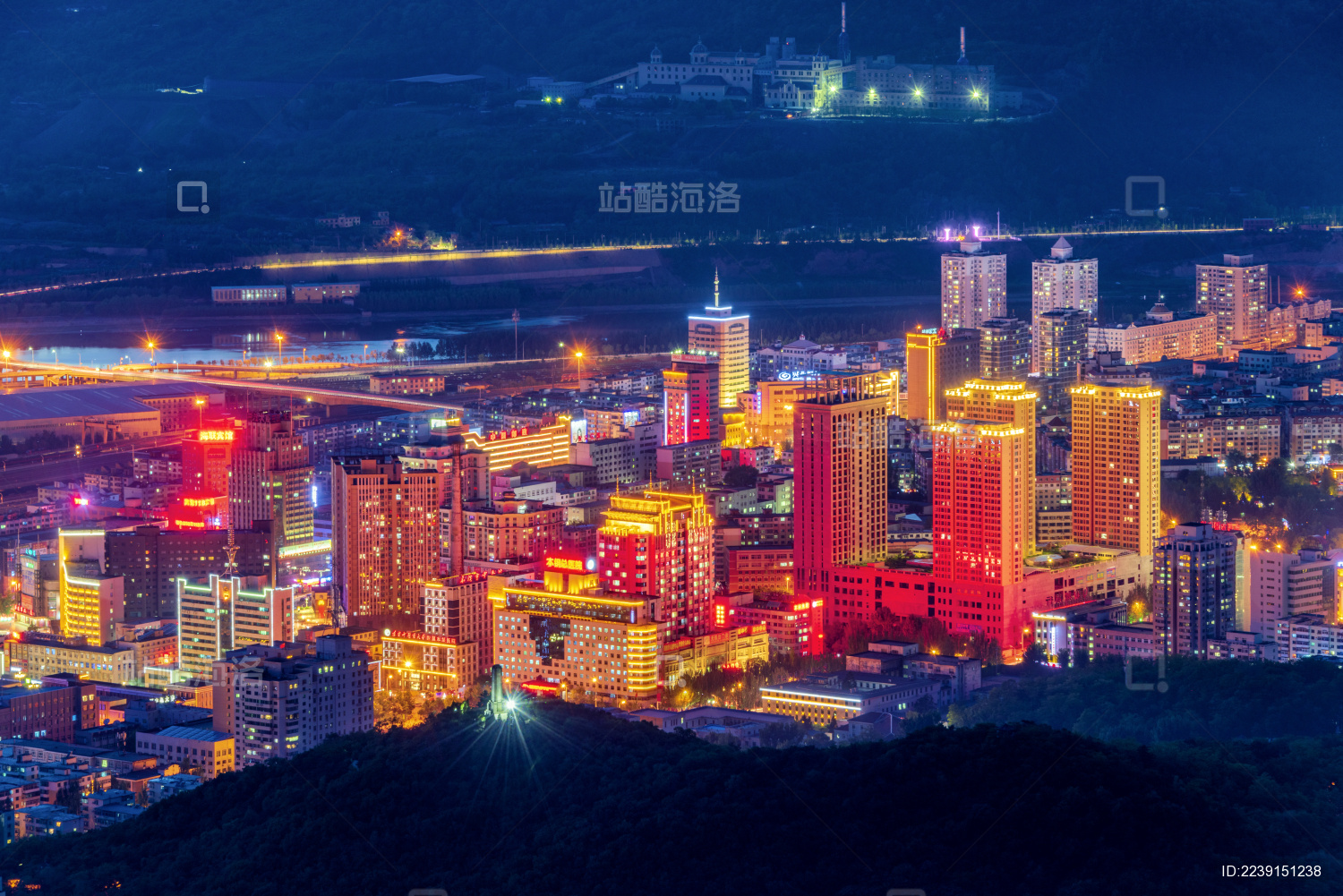 中国辽宁本溪夜景风光