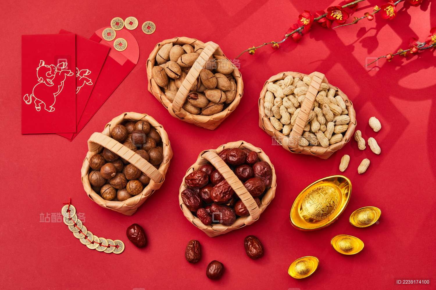 新年背景置办年货坚果零食瓜子花生压岁钱