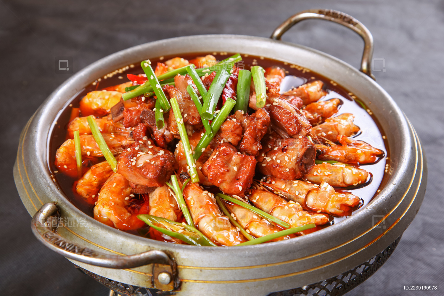 在家也能做的干锅排骨虾，麻辣鲜香，简单实用，出锅实在太香了 - 哔哩哔哩