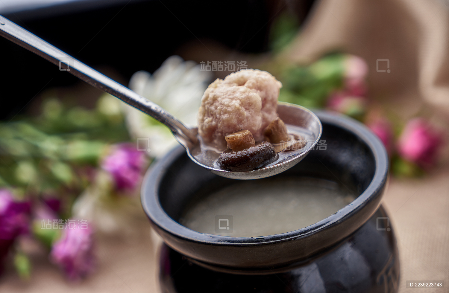香菇肉饼汤摄影图__传统美食_餐饮美食_摄影图库_昵图网nipic.com