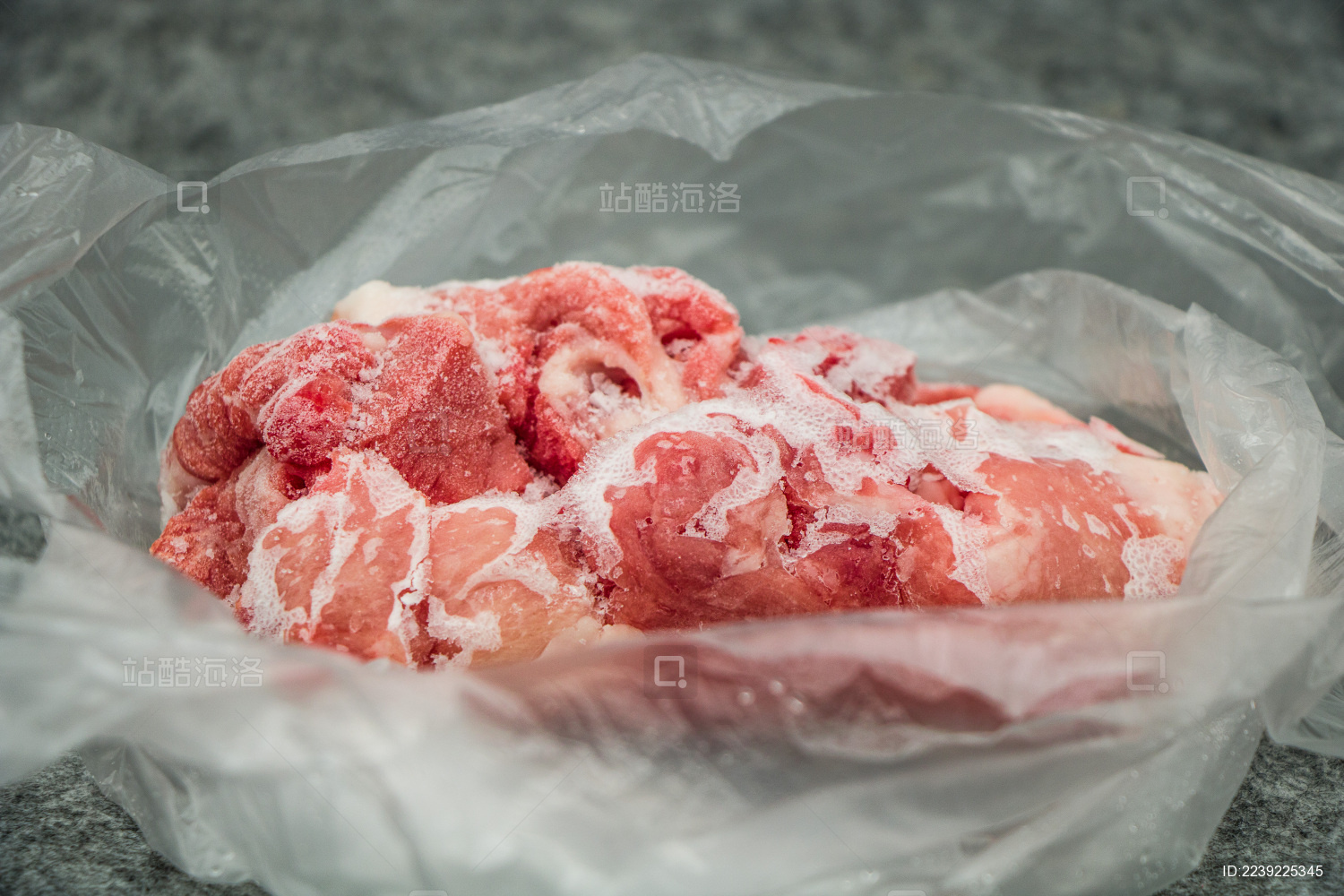 未解冻的新鲜生猪瘦肉
