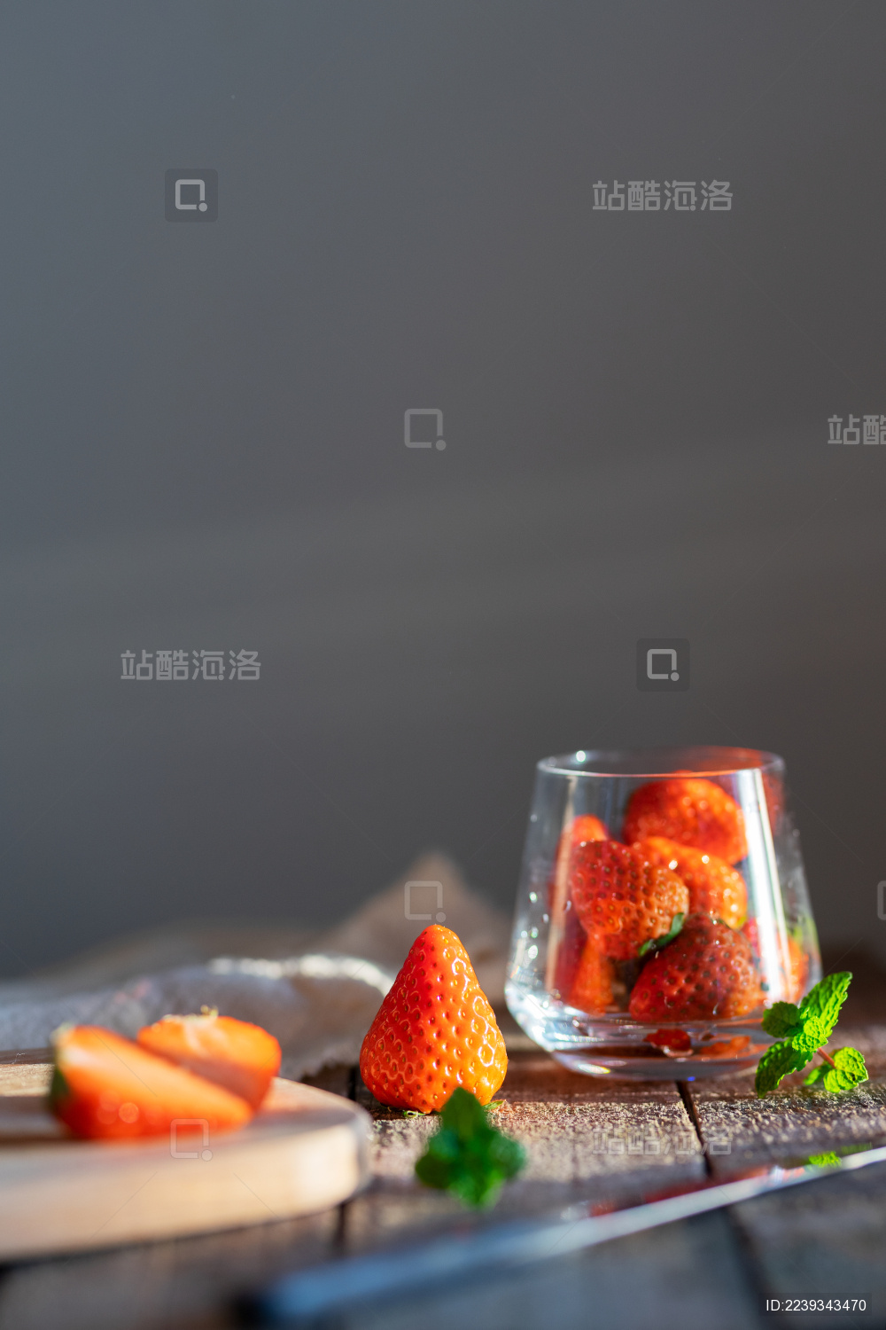 新鲜水果草莓静物摄影