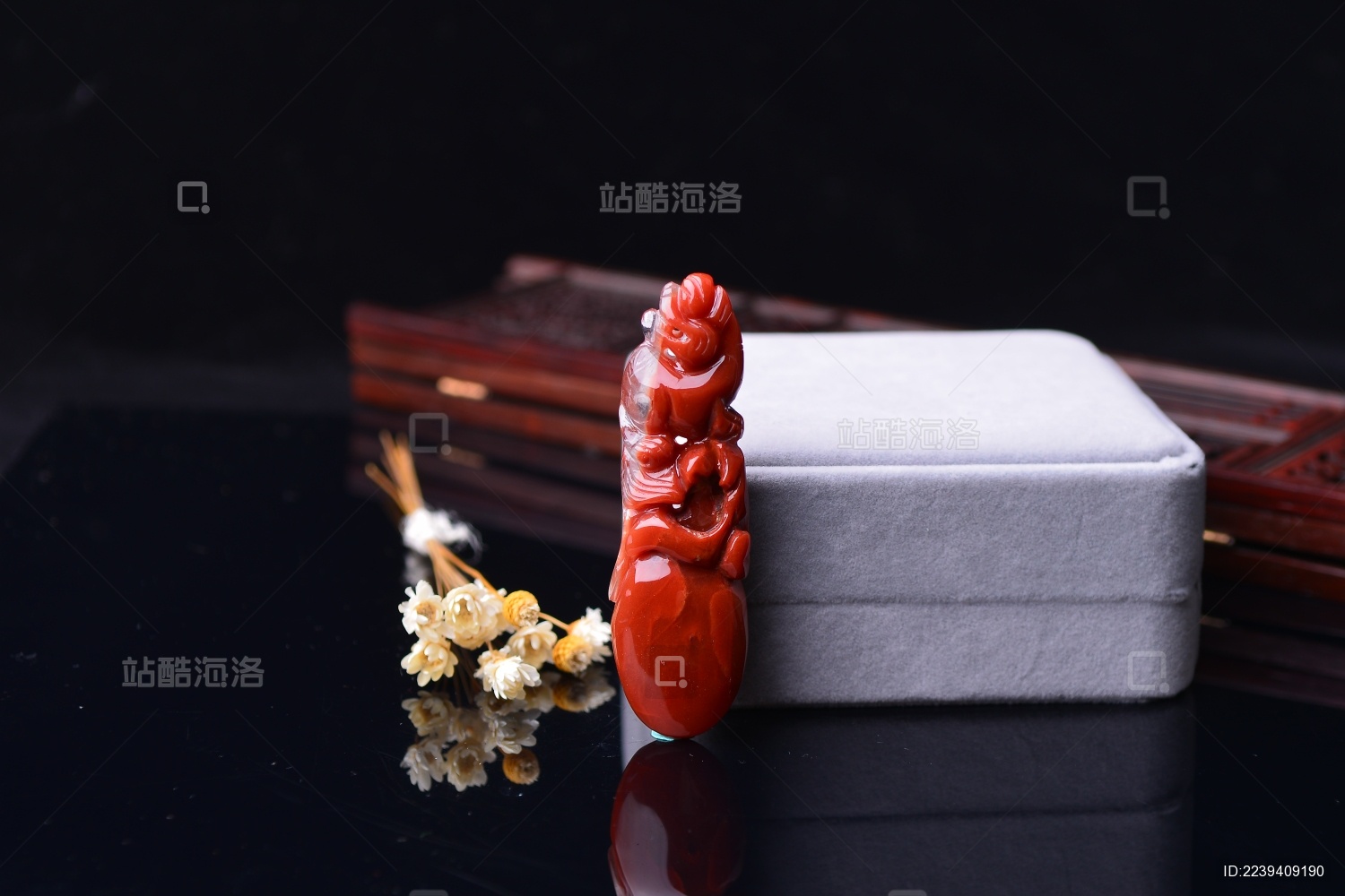 南红手办雕刻鲤鱼