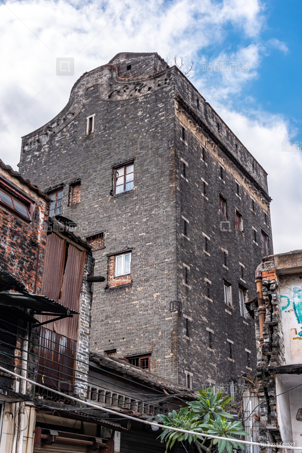 佛山文物保护单位民国历史古建筑青云街当楼