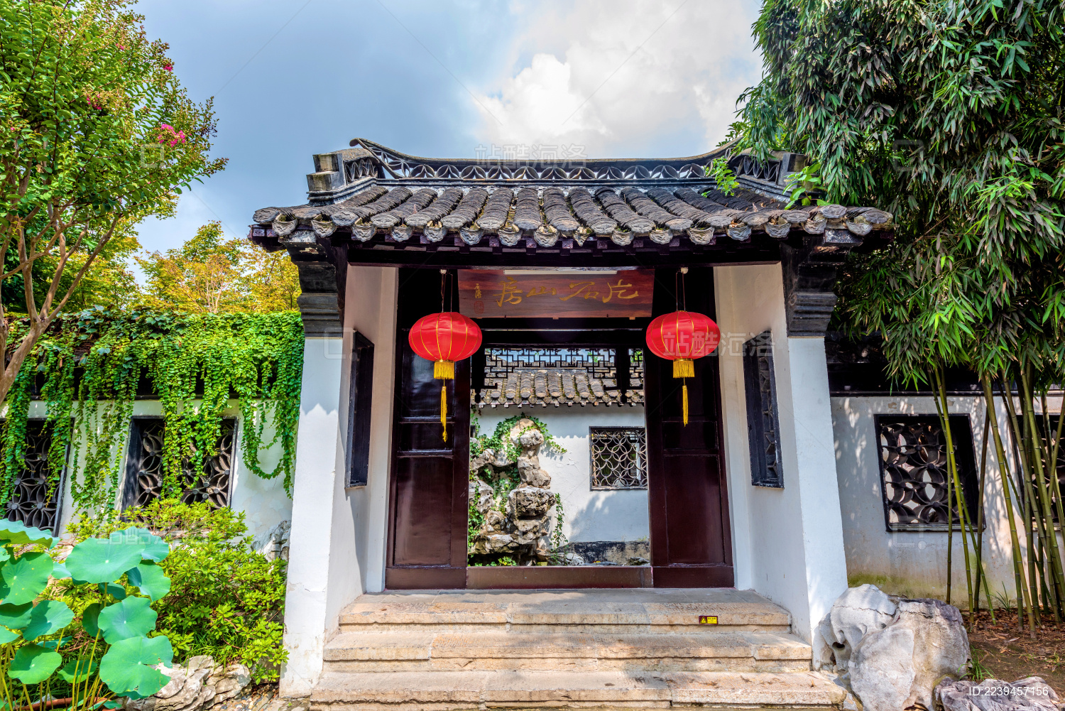 中国江苏扬州何园片石山房