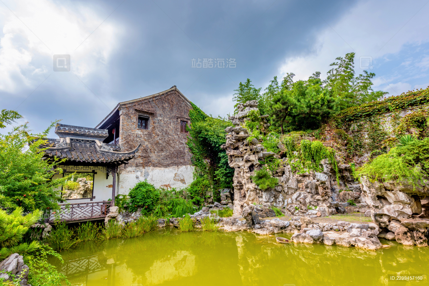 中国江苏扬州何园片石山房