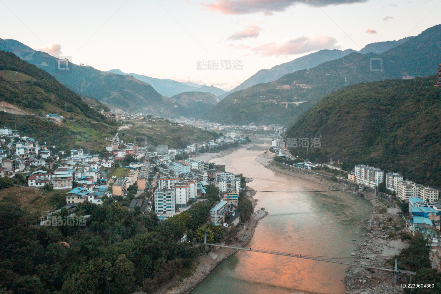 云南省怒江州怒江大峡谷六库市航拍风光