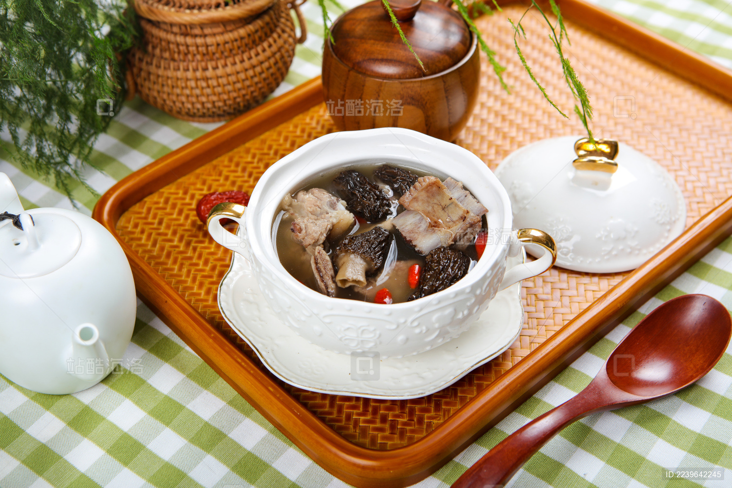 十味菌菇排骨汤怎么做_十味菌菇排骨汤的做法视频_眉眉健康厨房_豆果美食
