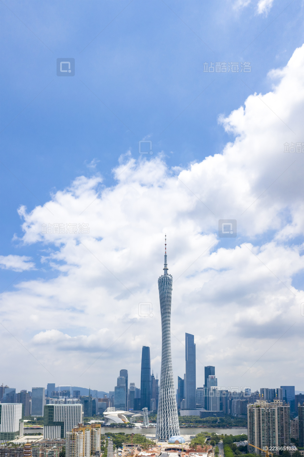 航拍中国广州城市地标广州塔