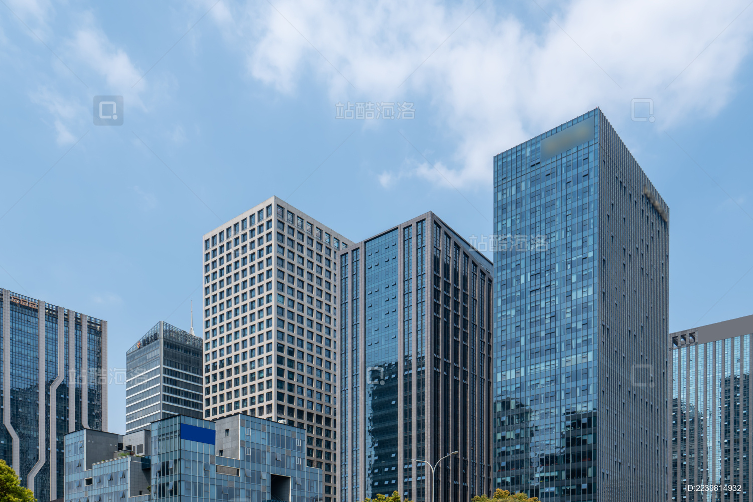 宁波南部商务区现代建筑街景