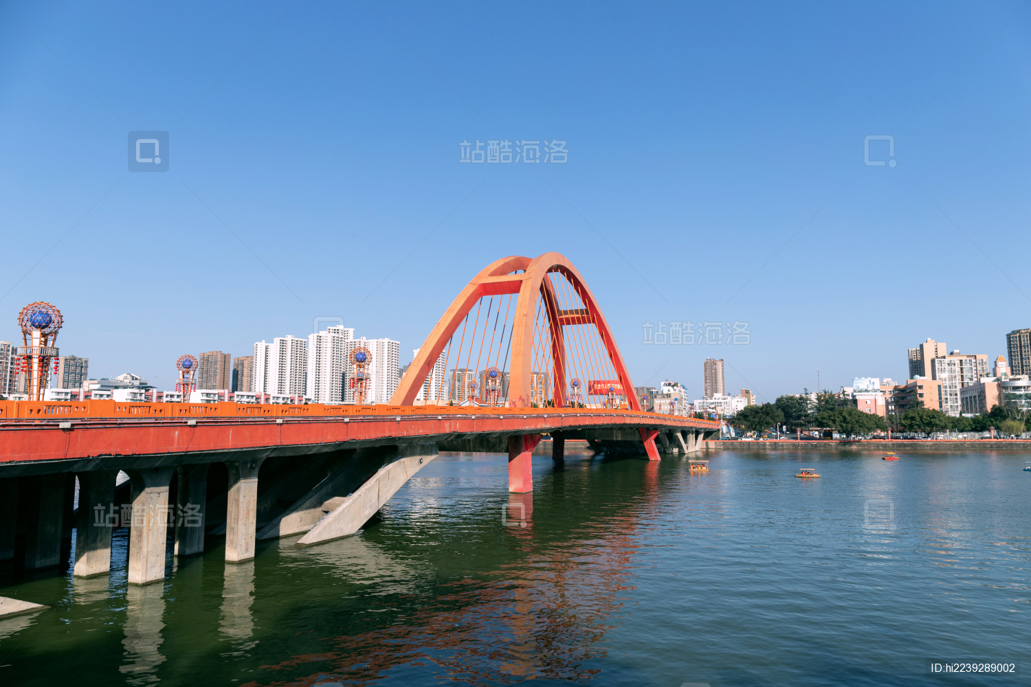 中国四川省德阳市彩虹桥地标建筑