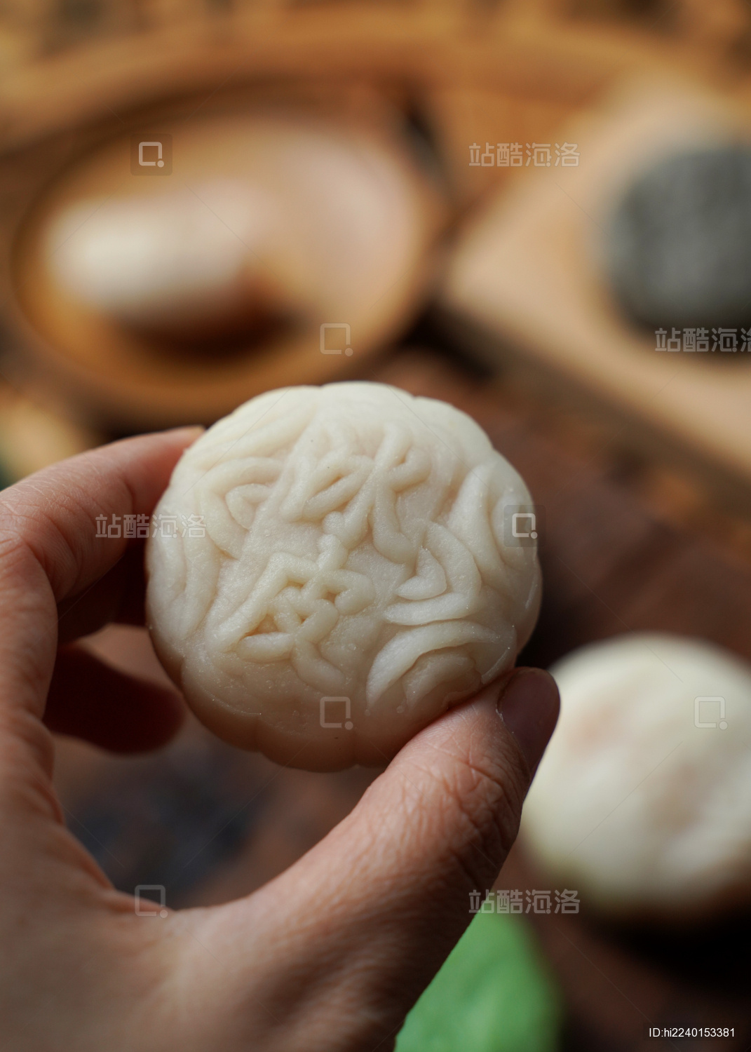 传统手工冰皮月饼