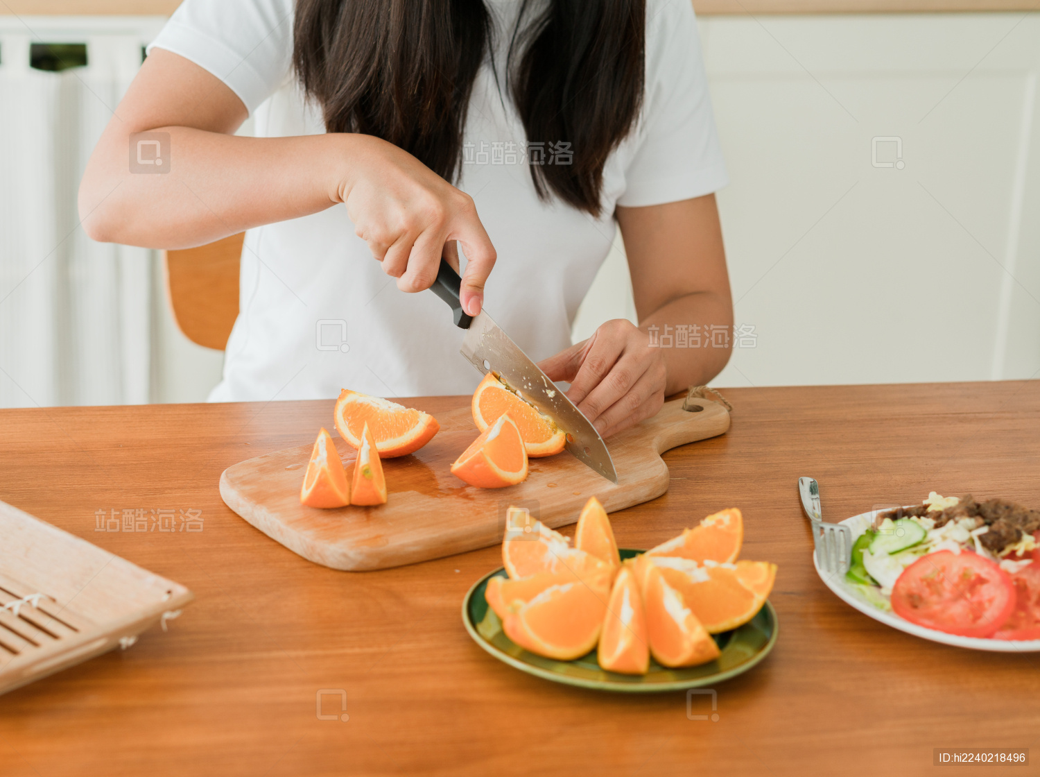 吃水果的女人素材-吃水果的女人图片素材下载-觅知网