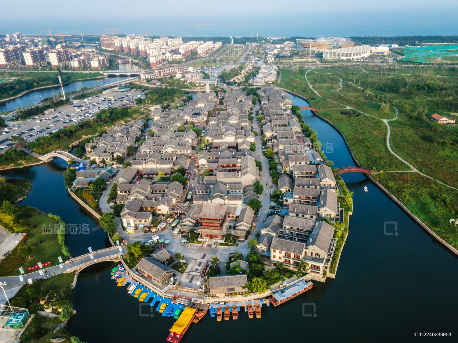 航拍中国山东日照东夷小镇风景区