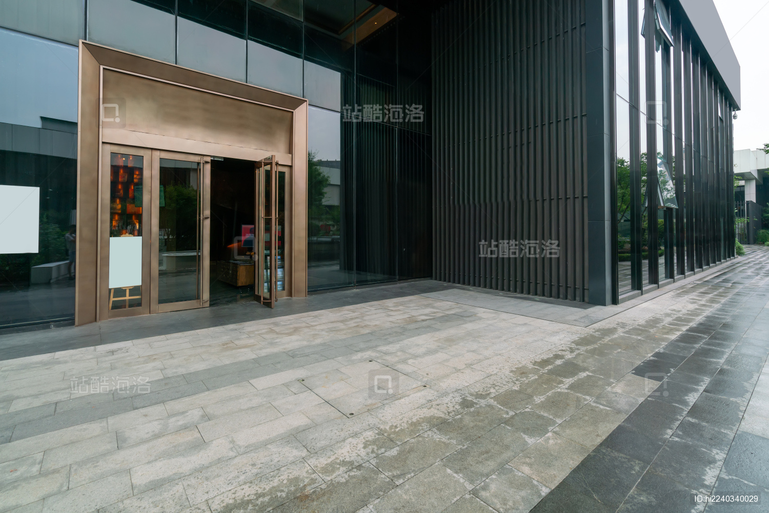 商业中心广场和写字楼 