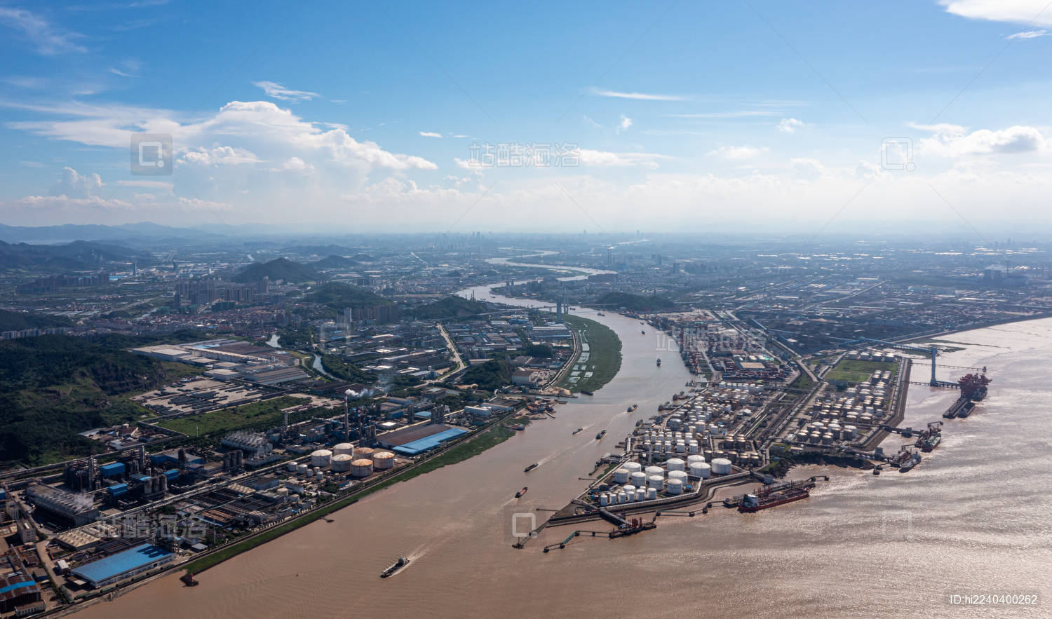 中国浙江宁波镇海甬江入海口航拍