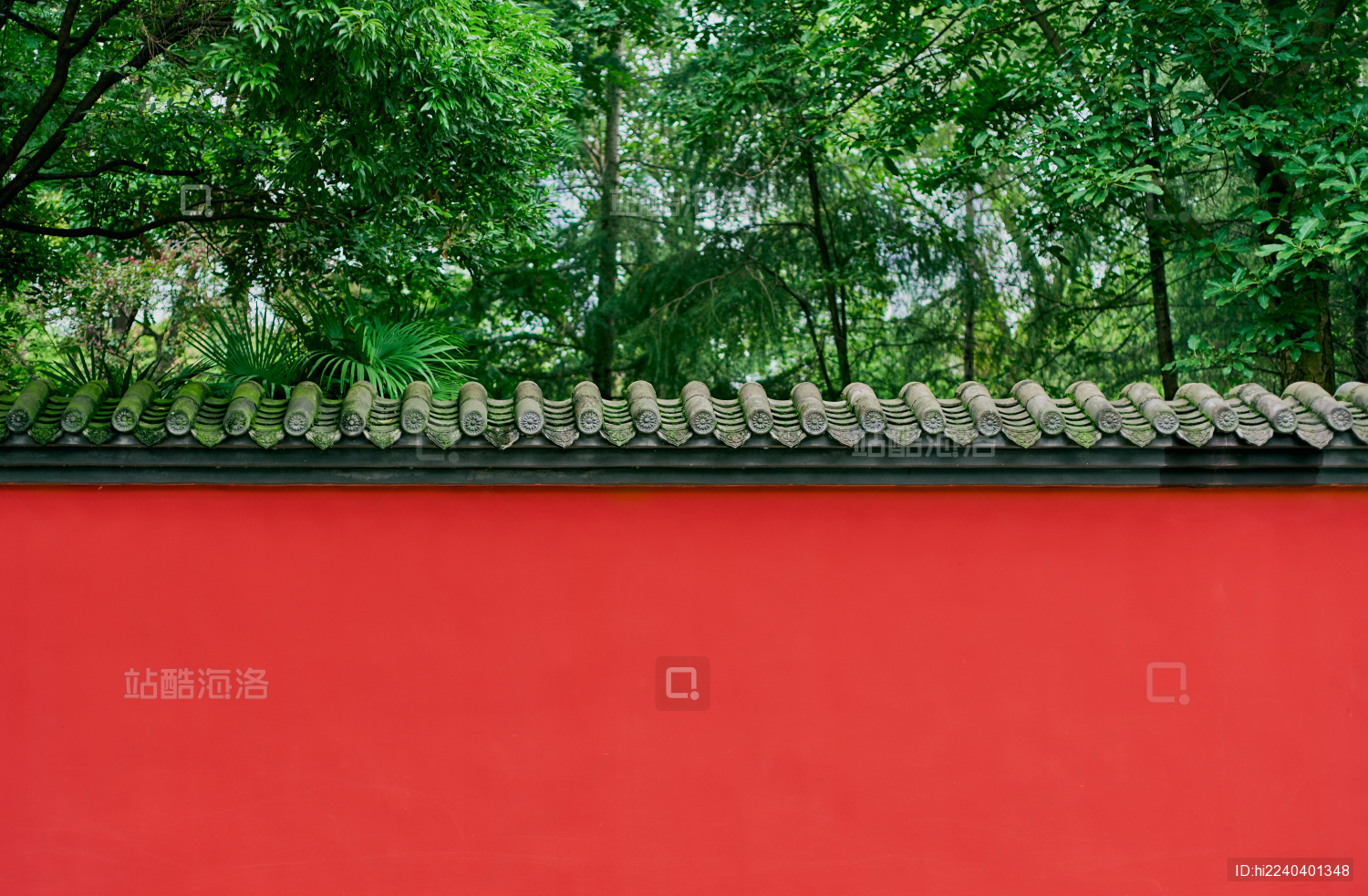 东亚中国风格的绿瓦红墙