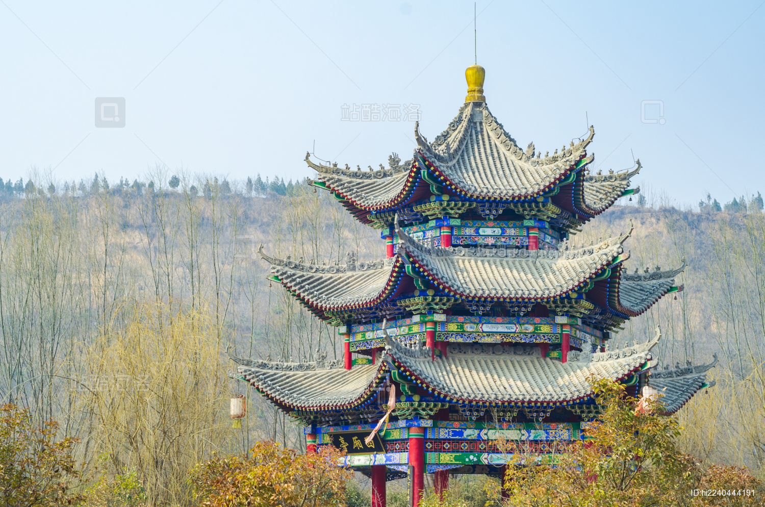 陕西渭南桃花源景区的多角重檐凉亭