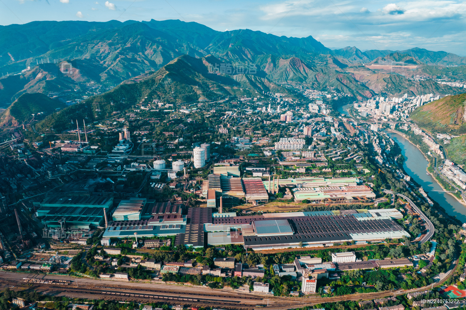 中国四川攀枝花钢铁工业区航拍