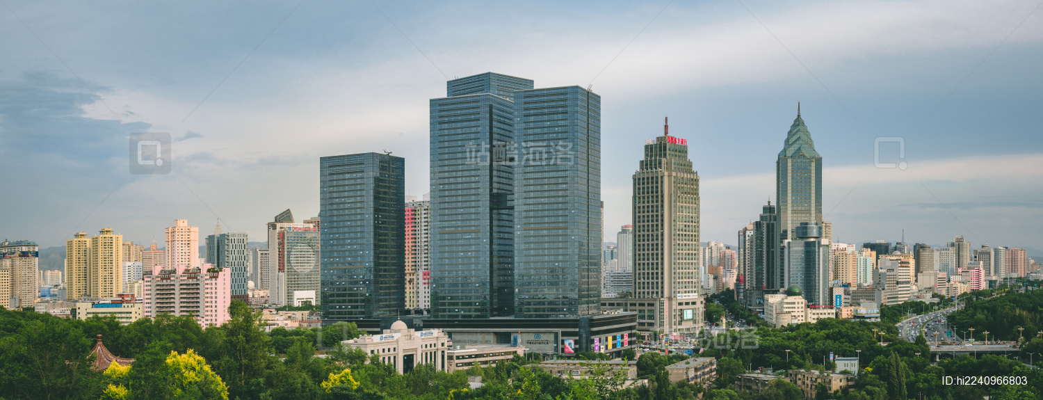 中国新疆乌鲁木齐市城市天际线