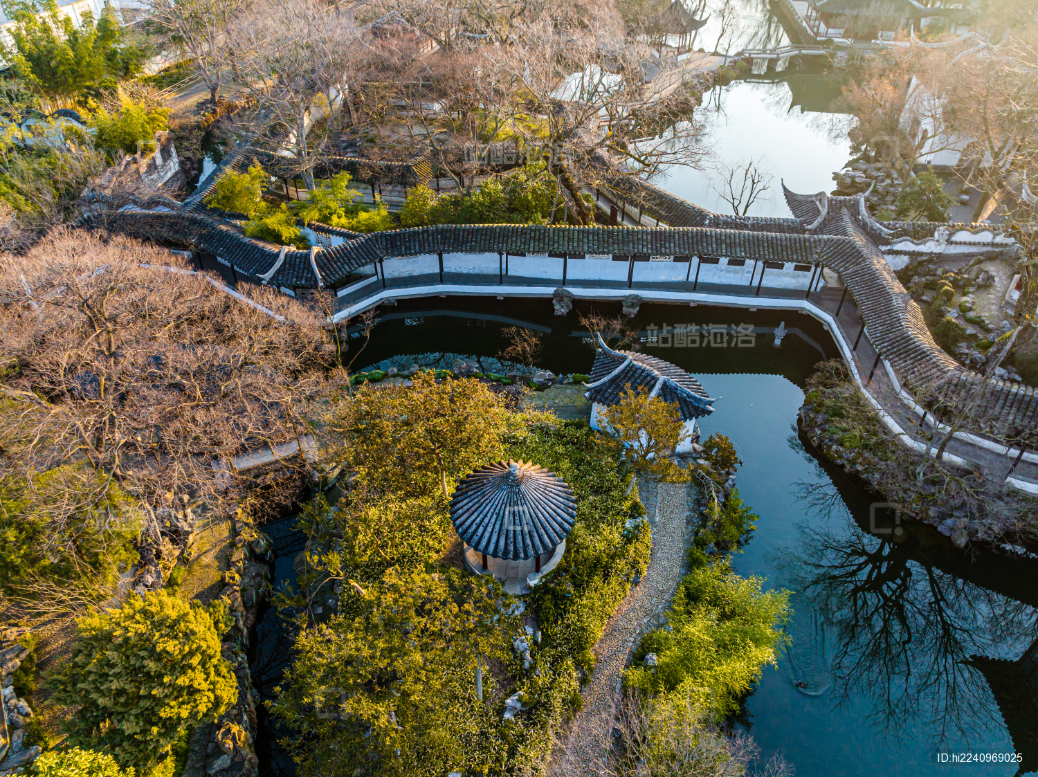 中国江苏苏州拙政园早春航拍