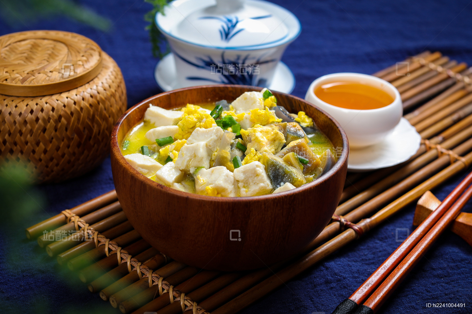 皮蛋豆腐汤,皮蛋豆腐汤的家常做法 - 美食杰皮蛋豆腐汤做法大全