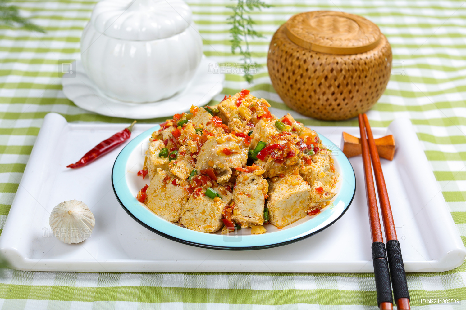 香辣美味农家菜蒸剁椒臭豆腐_站酷海洛_正版图片_视频_字体_音乐素材