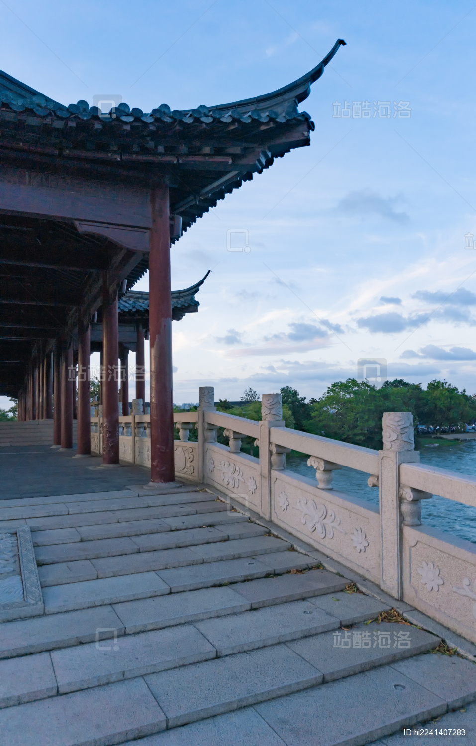 苏州古典廊桥风光