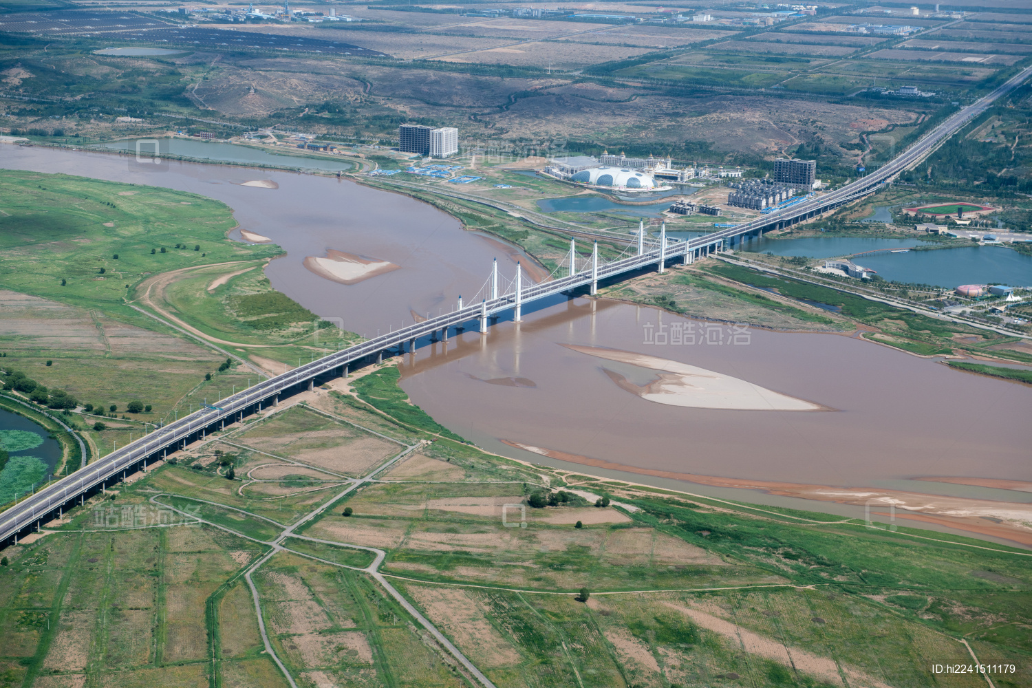 航拍中国银川滨河黄河大桥