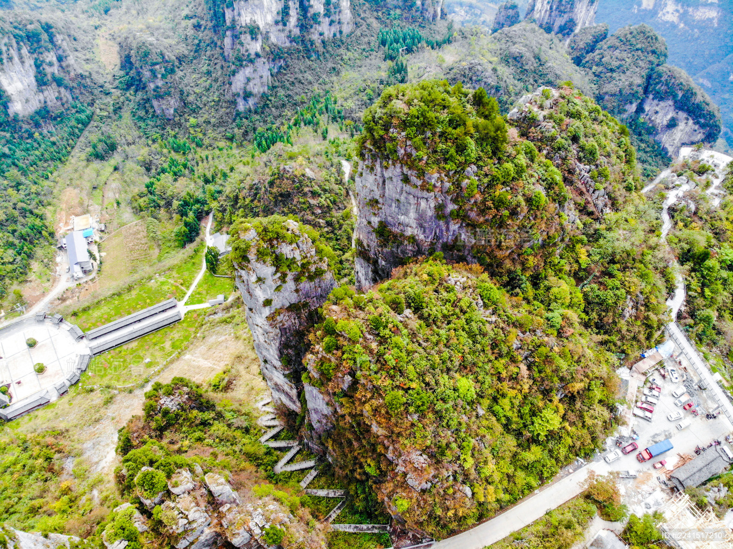 航拍中国湖北恩施大峡谷七星寨景区