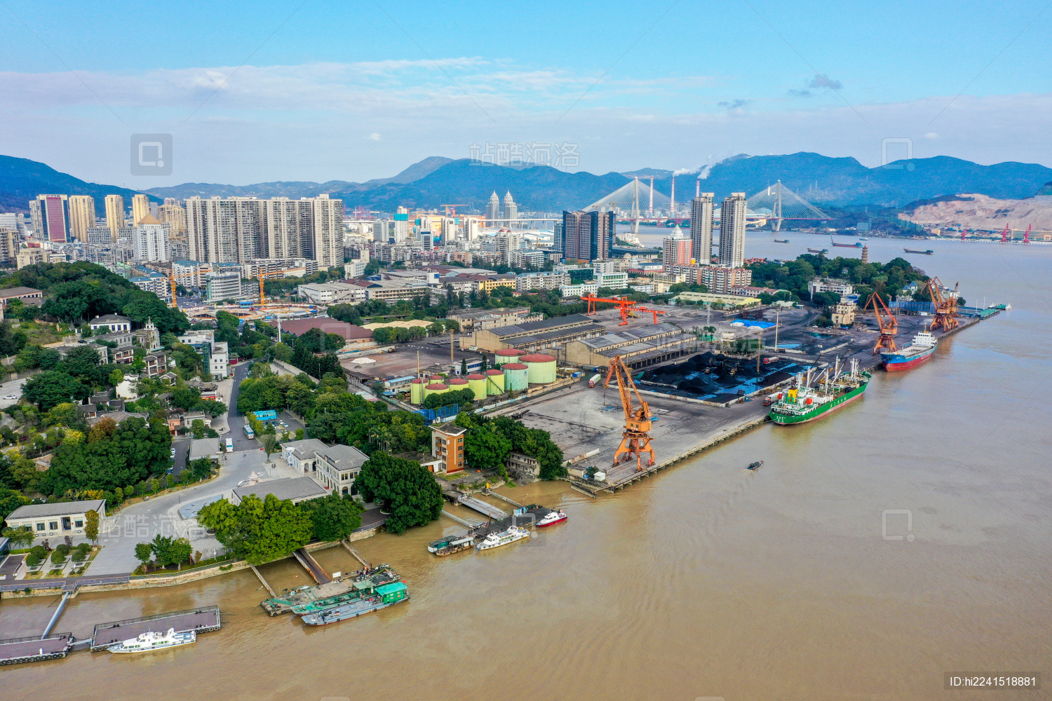 航拍中国福建福州马尾港作业区港口风光