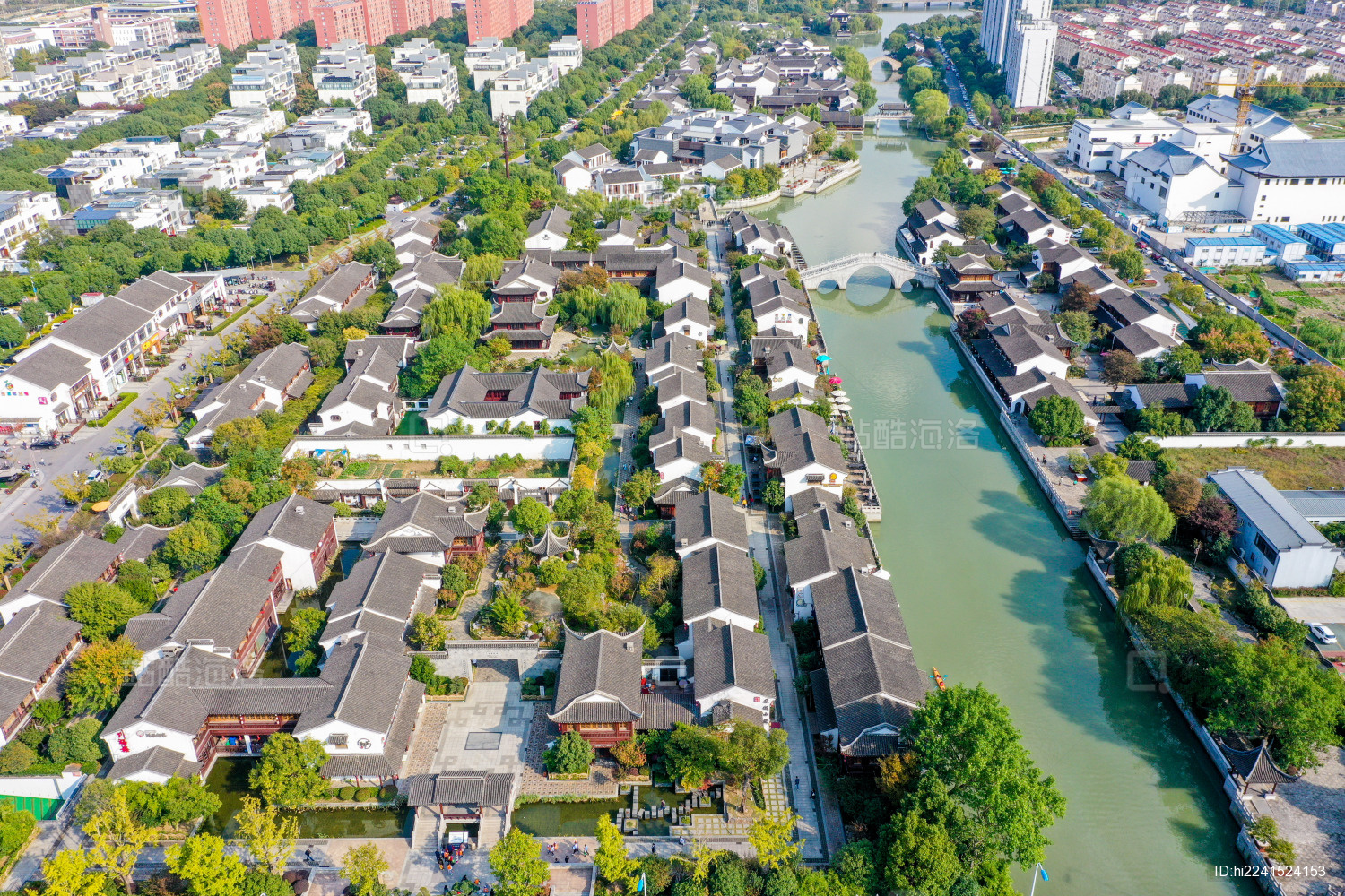 航拍中国江苏苏州斜塘老街十里斜塘河江南水乡风光