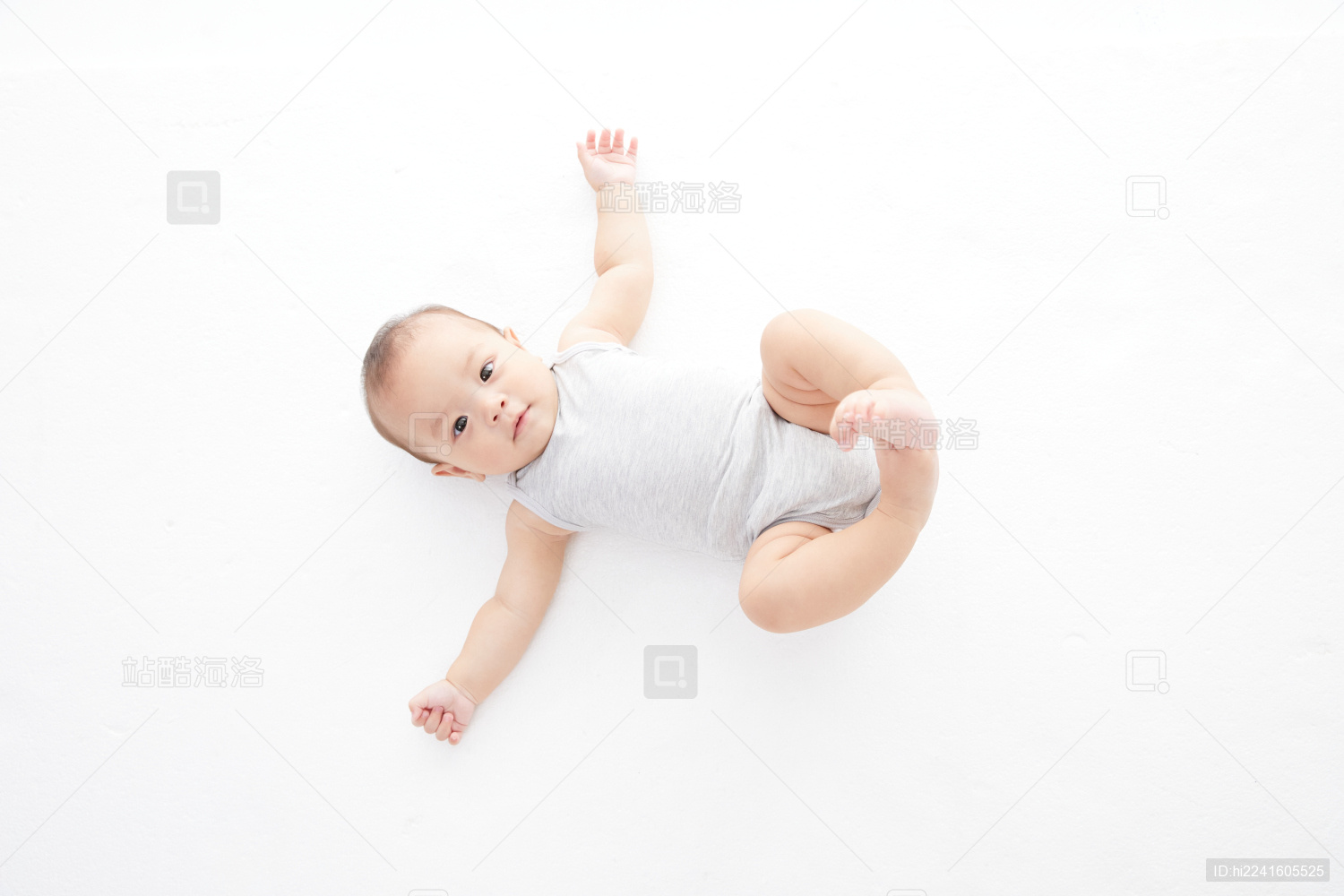 躺在地板上的可爱宝宝摄影高清jpg图片免费下载_编号vo3hok8dv_图精灵