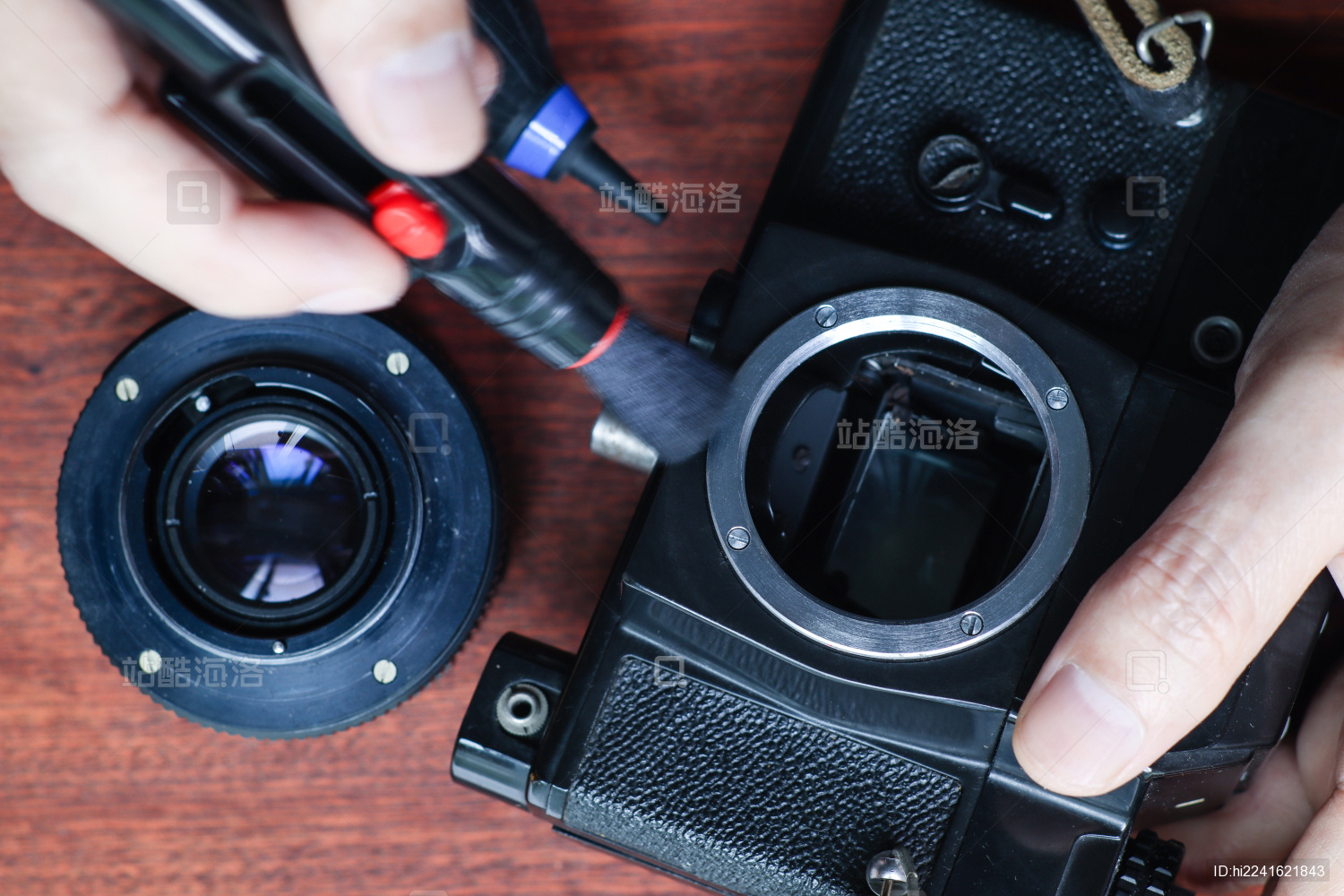 清洁老的胶片相机