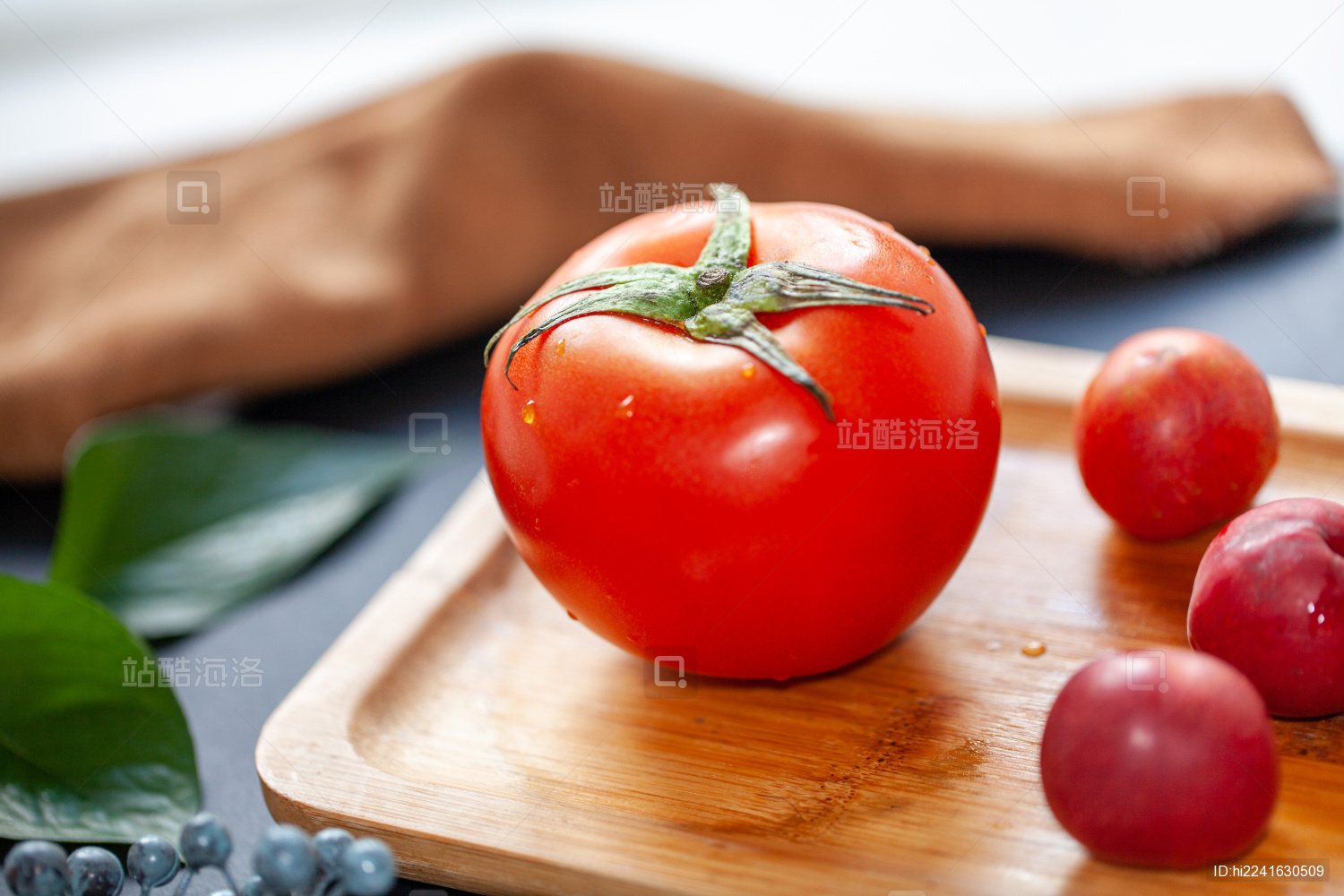 美食水果西红柿李子静物摄影