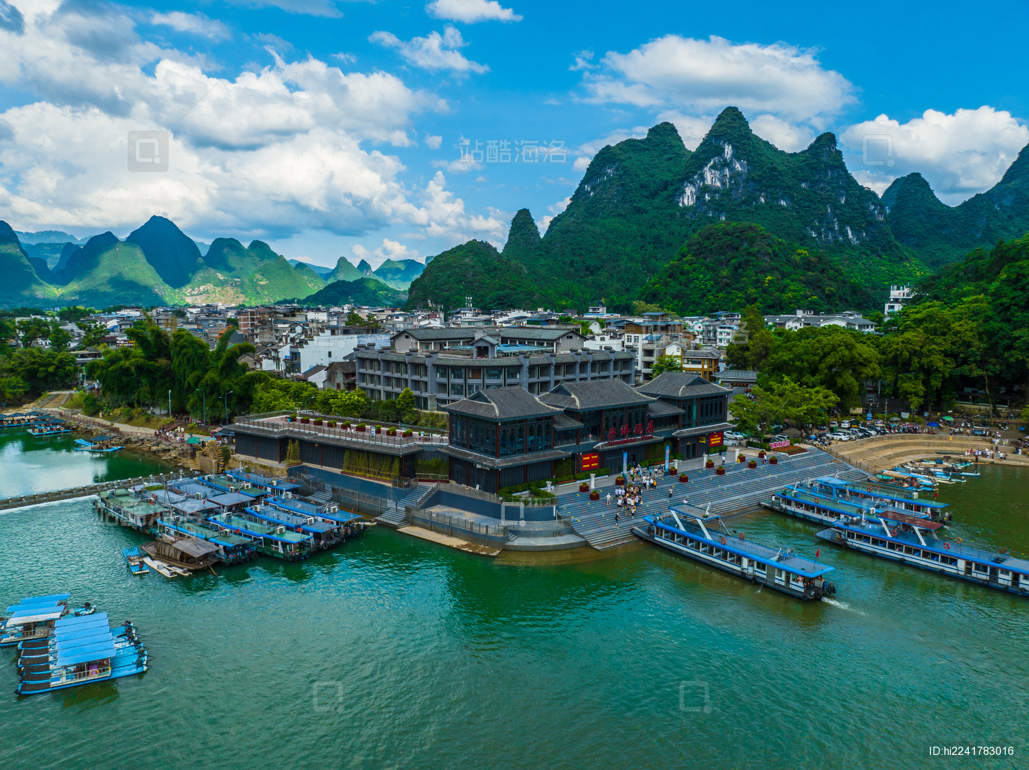 中国广西桂林阳朔兴坪码头风光