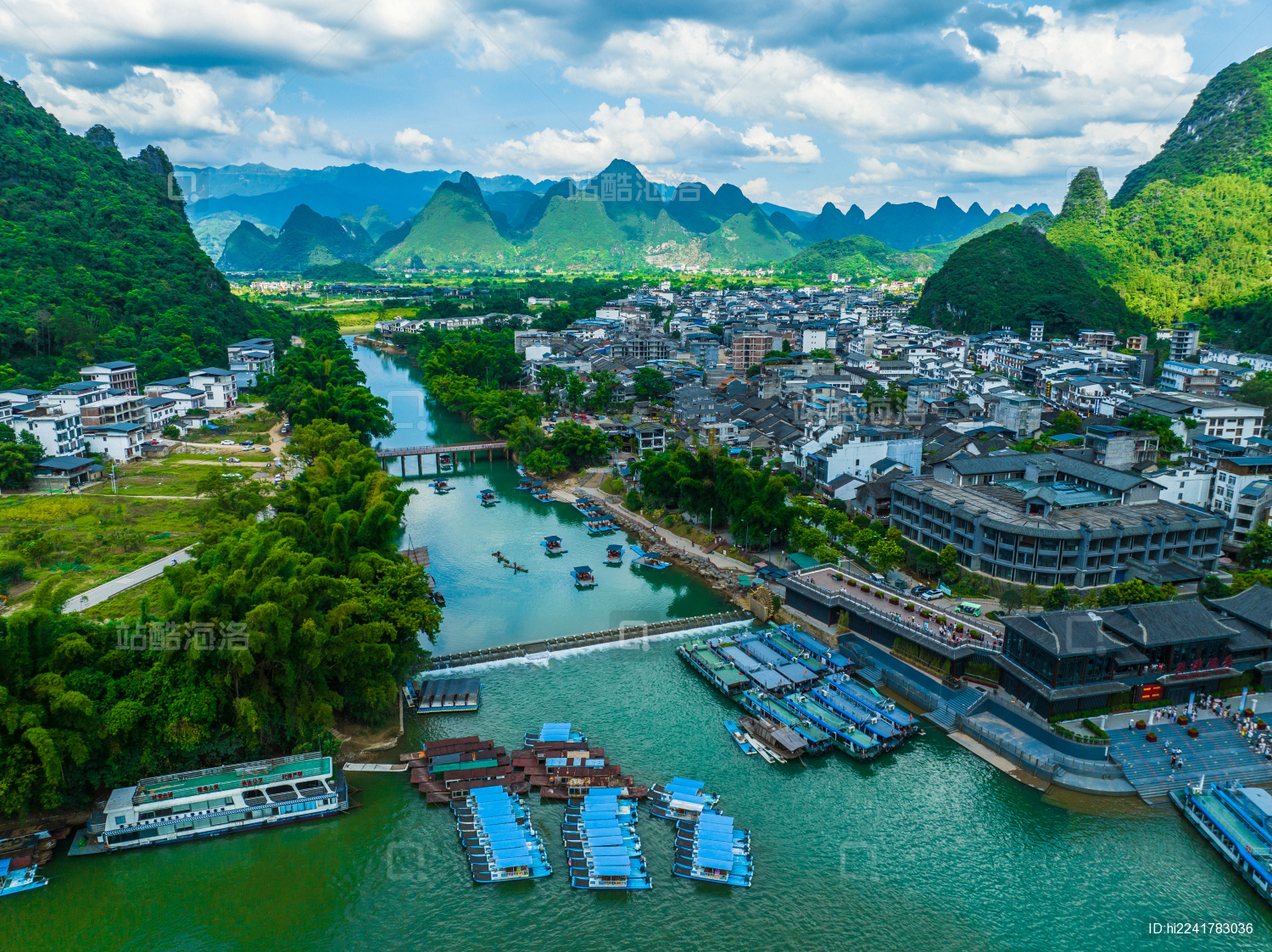 中国广西桂林阳朔兴坪码头风光