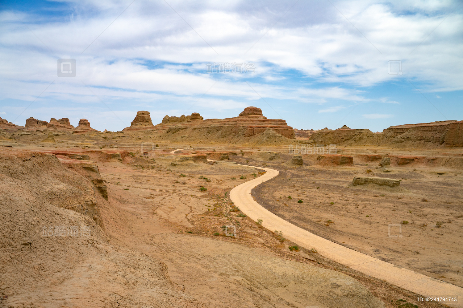 中国新疆克拉玛依乌尔禾世界魔鬼城景区