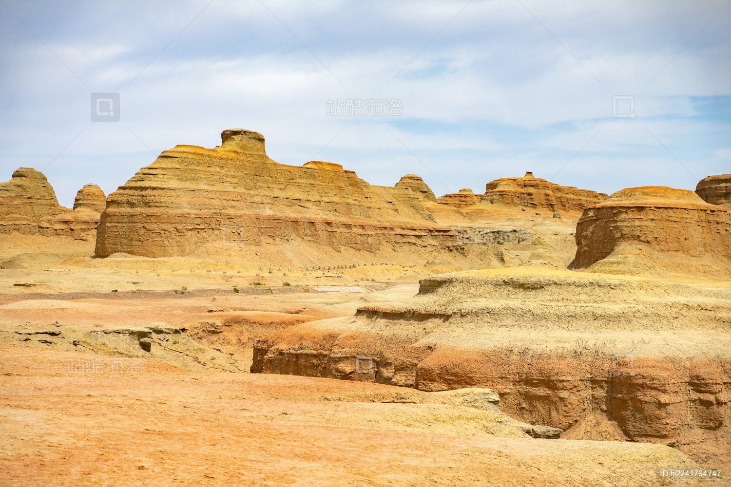 中国新疆克拉玛依乌尔禾世界魔鬼城景区