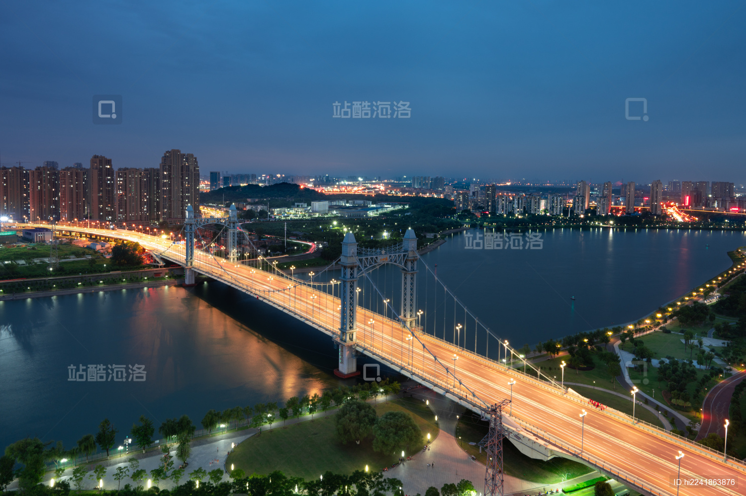 中国湖北武汉古田桥夜景