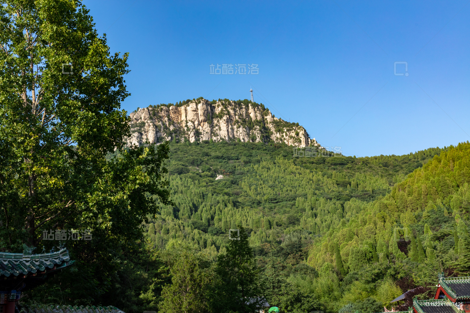 山东济南红叶谷马头山
